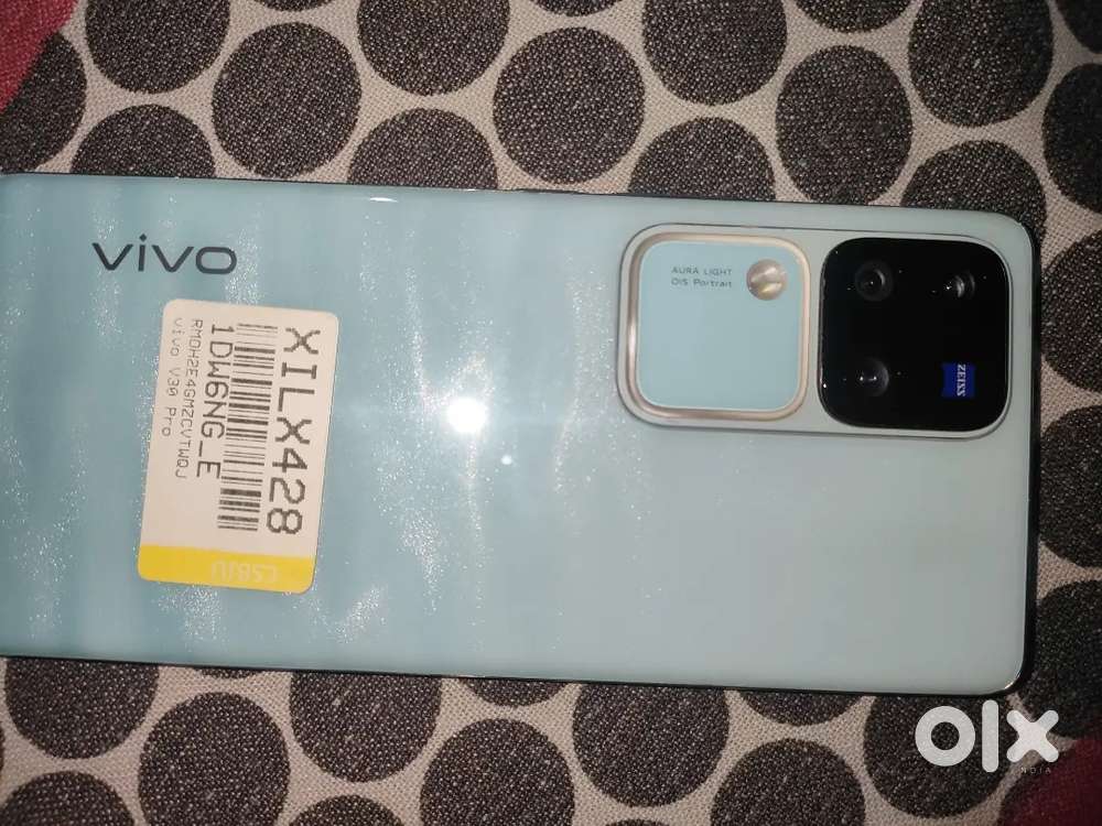 Vivo v30 pro 8/256 brand new condition read discription no exchange
