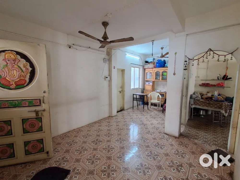 Room mates requirement