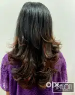 All rounder lady beautician