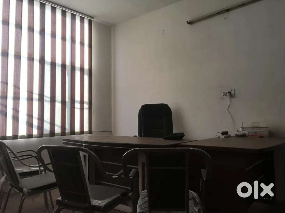 Commercial 2 rooms for Office on 1st Floor.