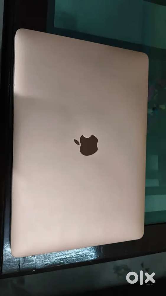 MacBook Air M1 16/256 88% battery health Mint Condition