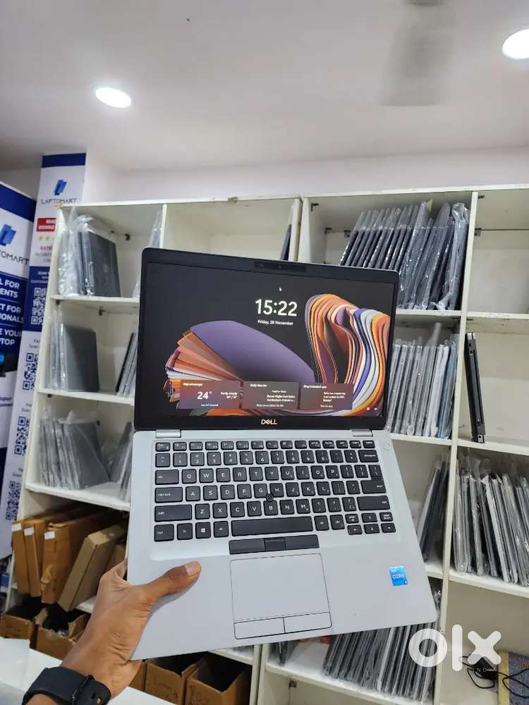 Like New Condition Laptop Dell Laptop 10th Gen i5 8GB RAM 256GB SSD