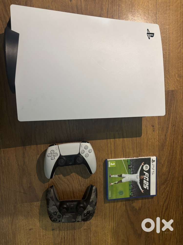 Ps5 disc edition in mint condition (2025 model)