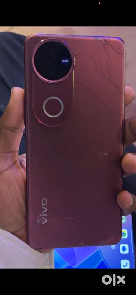 Vivo v50 pro 8_256gaming phone naya hai phone khula nhi hai A1
