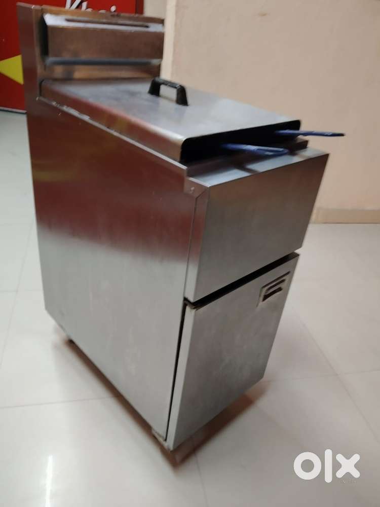 Chicken Broasted Fryer - 28 liters Capacity - ₹50,000