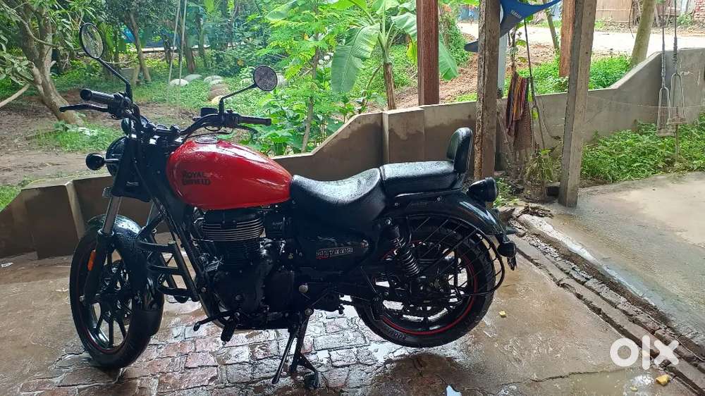 Meteor -350 Cherry Colour