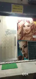 A professional beautician for saloon required