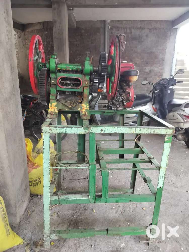In good condition with stand and genretor