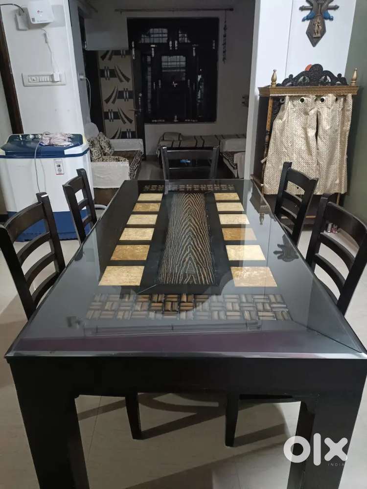 6 seater dining table