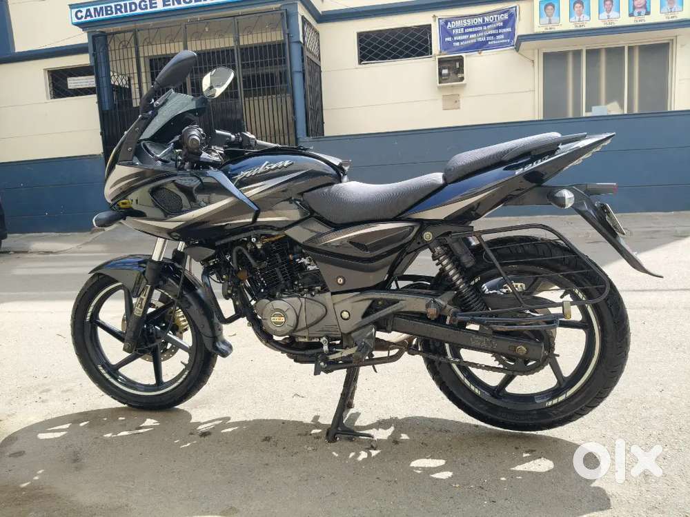 Bajaj Pulsar 220F BS4 2017 Model