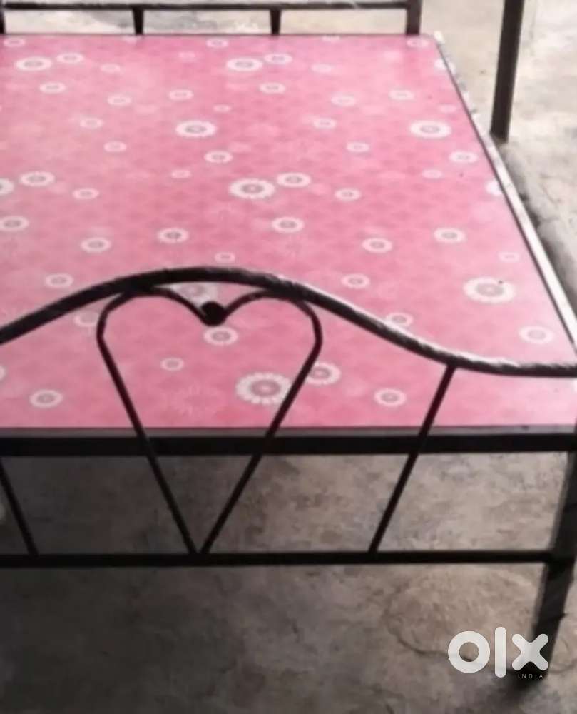 GL cots and beds
