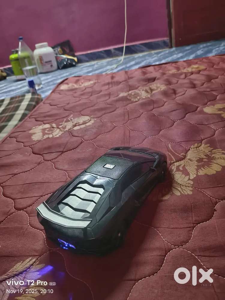 Blootooth speaker, 10 meter range, 12hr playtime, modern design