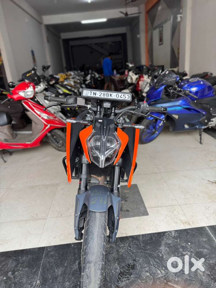 KTM DUKE 250 Orange 2024 Gen3