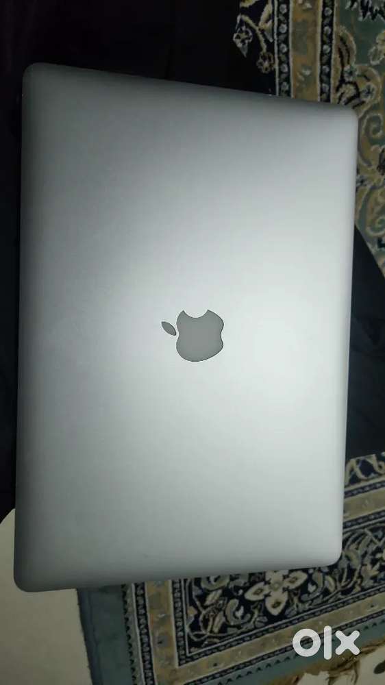 Apple MacBook pro 2015 16/256