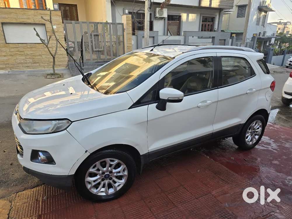 Ford Ecosports diesel, for urgent sale. Good condition.