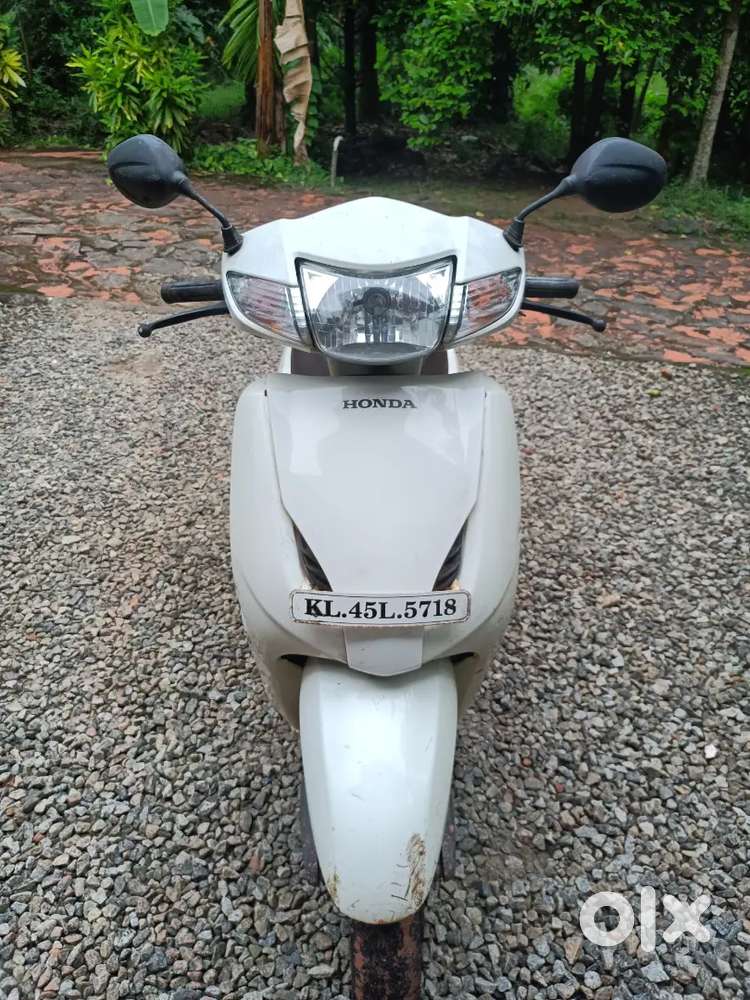 Good condition, new tyre, new battery