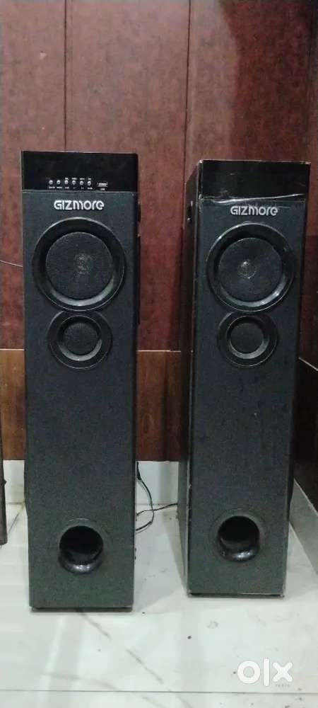 Double tower speaker in good condition