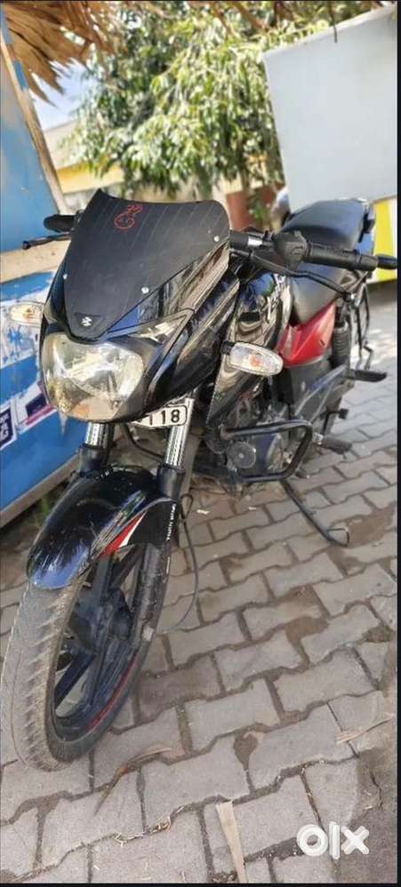 pulsar 150 twin disc with 80% tyres and no repair