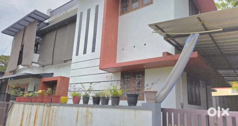 House near Cherthala Court Junction  50 mtr 4 BHK