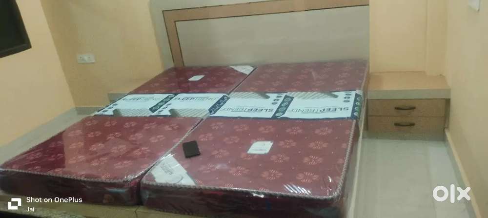 Room available for rent .Rent 9000 only .