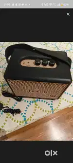 Deciwood bluetooth speaker..