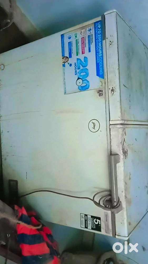 Godrej Deep Freezer - 200 Hr cooling back up