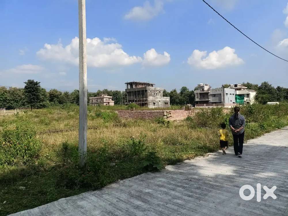 R3 प्लॉट उपलब्ध है देहरादून में