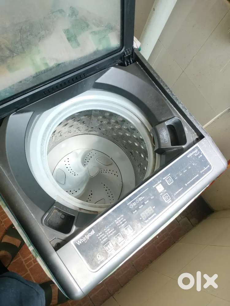 Samsung 250L fridge, semi automatic washing machine and Sofa set
