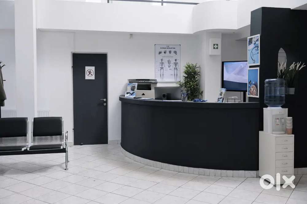 Front office clinic cashier