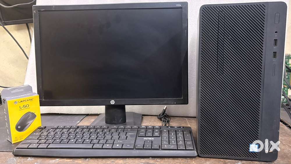 Hp i7/7th gen , 8 gb ram , 256gb SSD , 19 inch screen, office Use