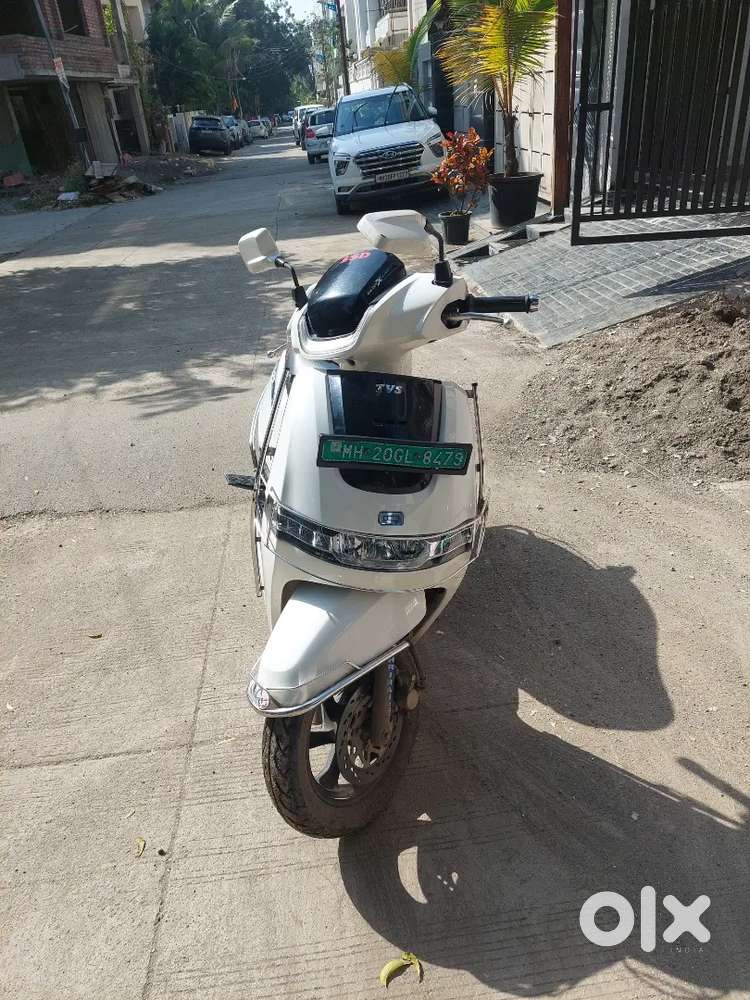 in A 1 cond with showroom service record  first party o dep insurance