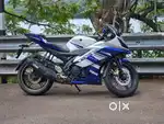 Yamaha R15 V2