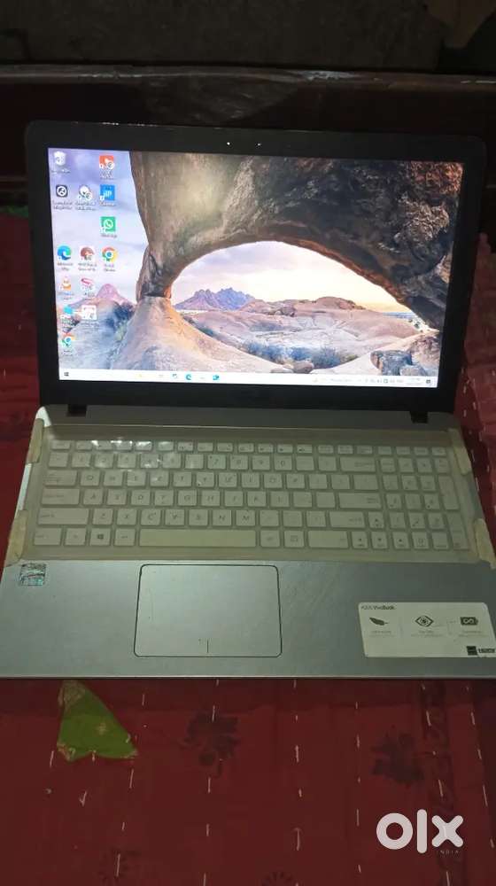 /Asus Laptop 256gb ssd