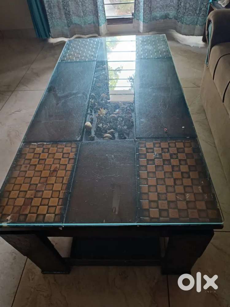 Computer table