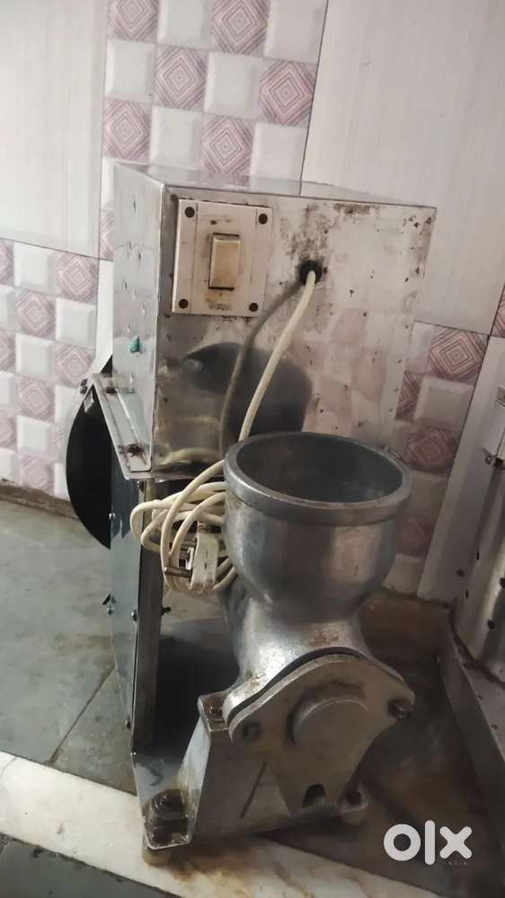 Mosambi juicer machine