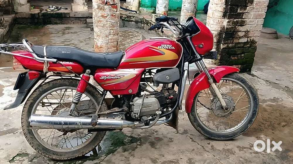 Full injen bndha hua hai bike chalti bhi mast hai
