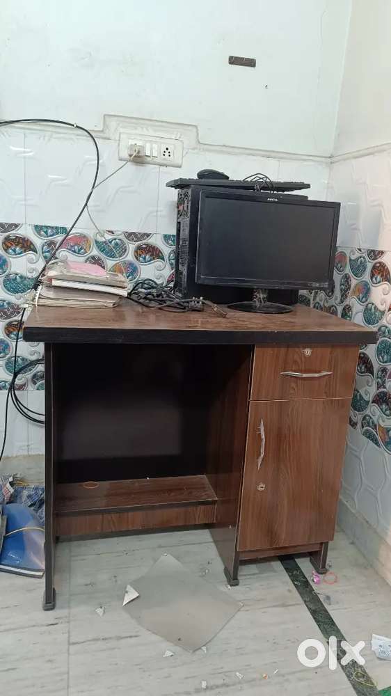 Computer Table