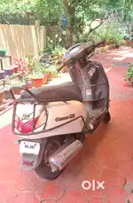 Suzuki access white