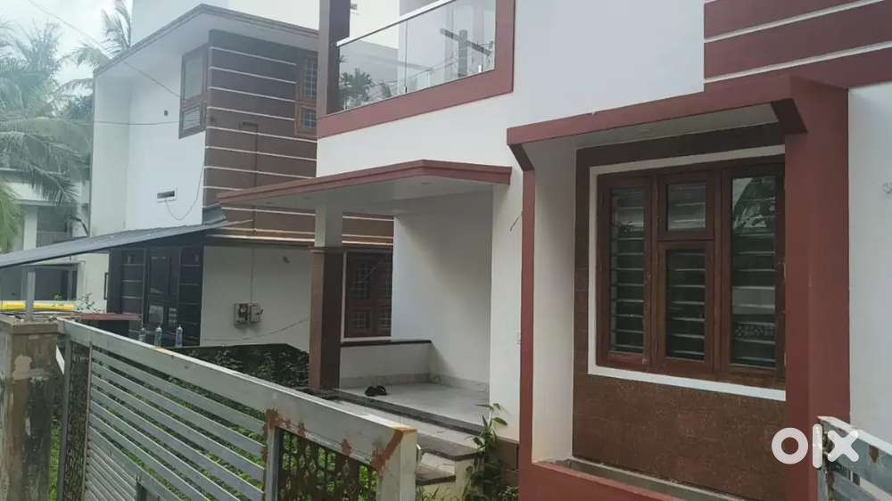 Rent 22000. Adv 60000