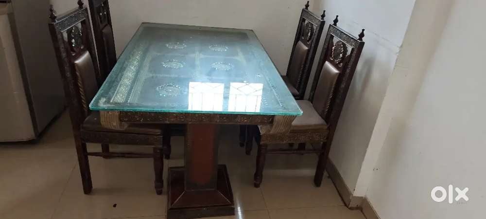 Dinning table 4 chair Antique