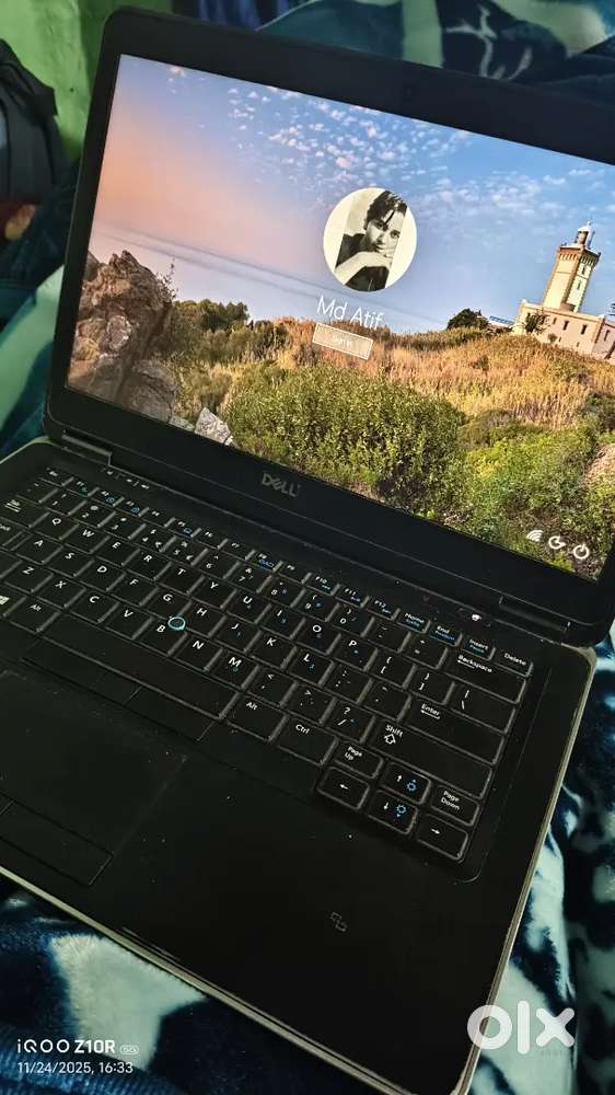 Dell laptop computer 8 gb ram 256 storage