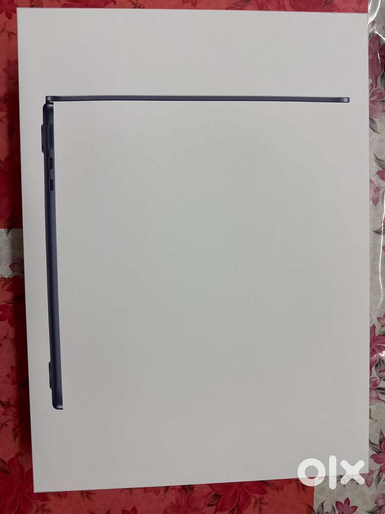 13inch MacBook M4 - Brand New -Sealed Box  - 16GB /256GB