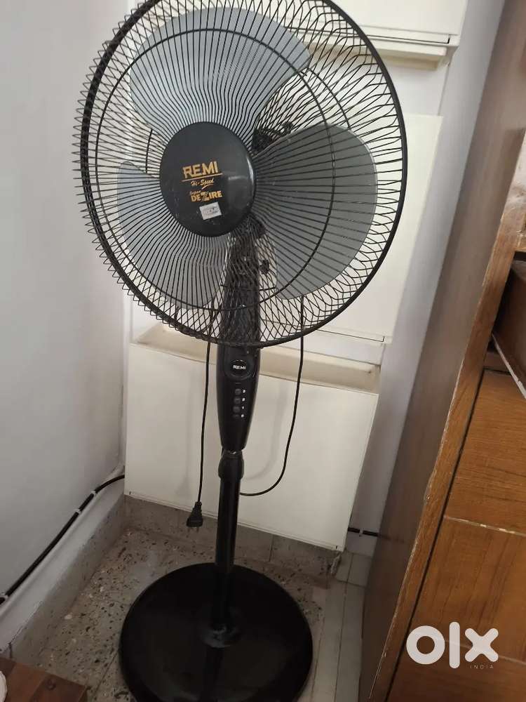 Revolving fan