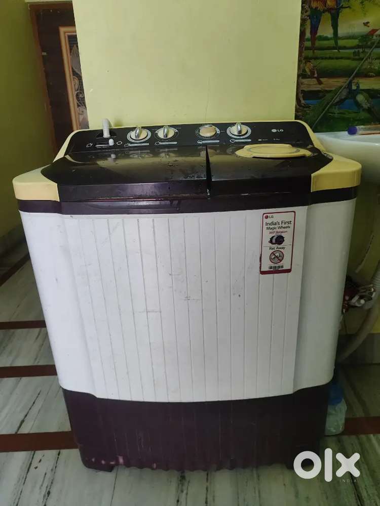 Semi automatic washing machine
