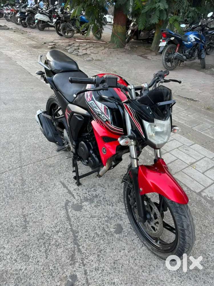 Yamaha FZ v2
