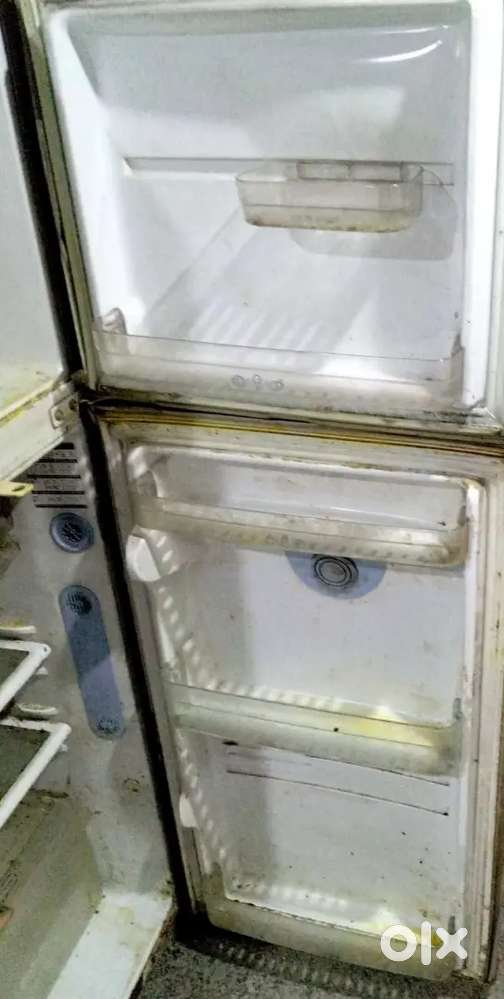 Double door 285 litre fridge