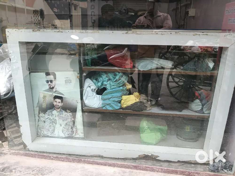 Tailor cutting table