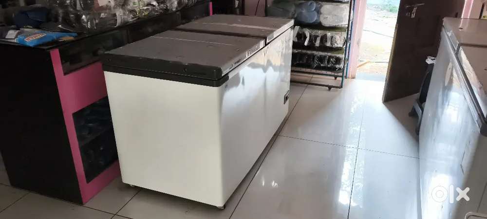 400.લીટર ફ્રિજ કોમ્બો આઈસક્રીમ અને કોલ્ડ્રિક્સ માટે