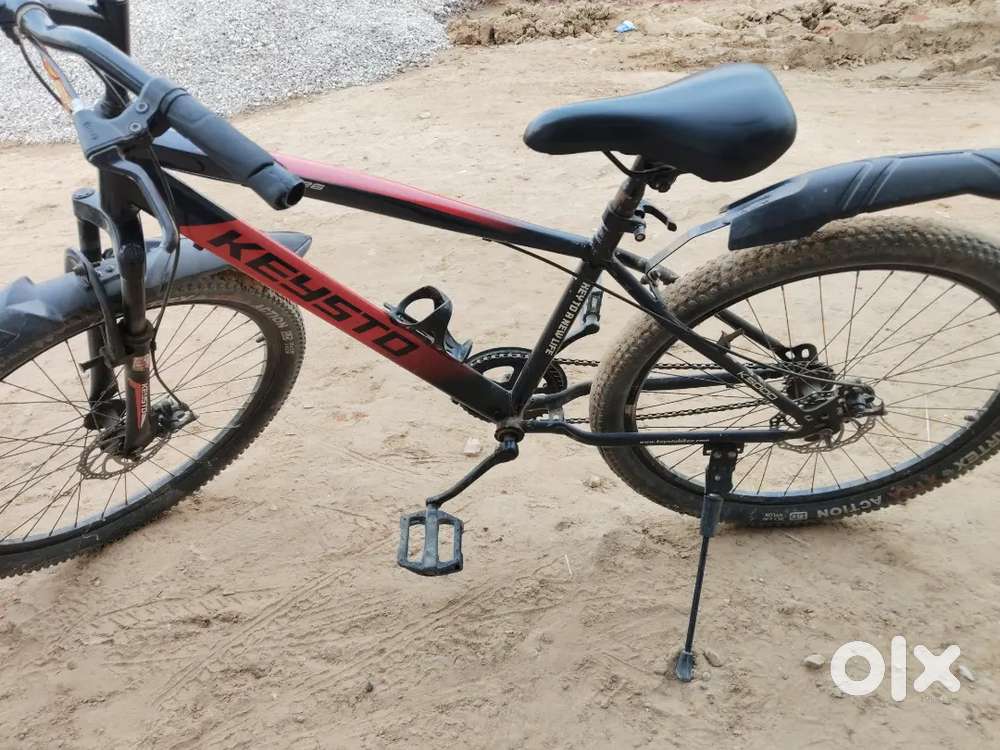 Keysto company,,new tyre,,two services free,, good condition