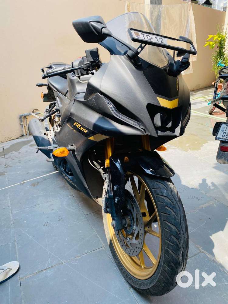 R15 V4 in mint condition